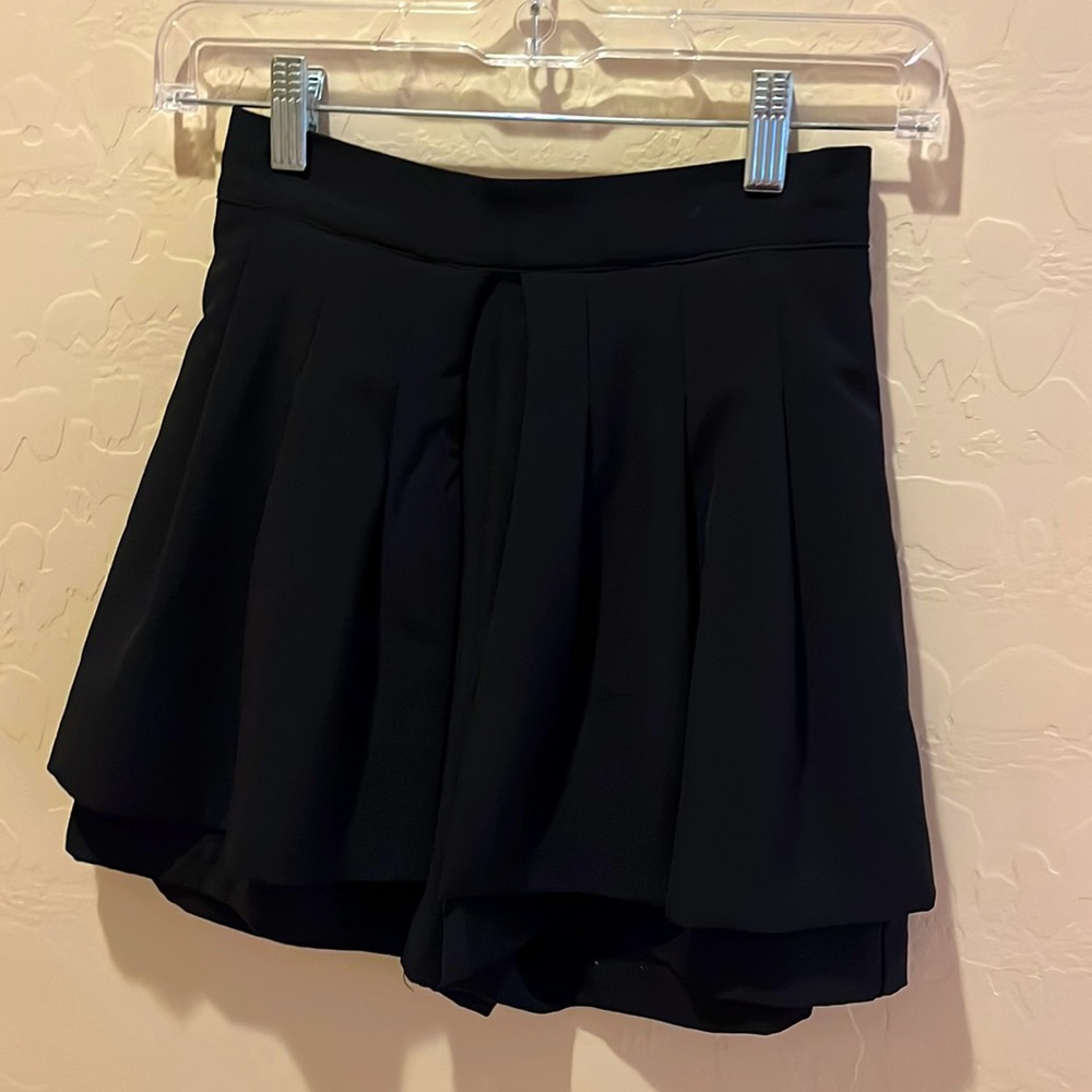 Black Shorts with Layer on Top to Add Waistline Curve. XS, like New